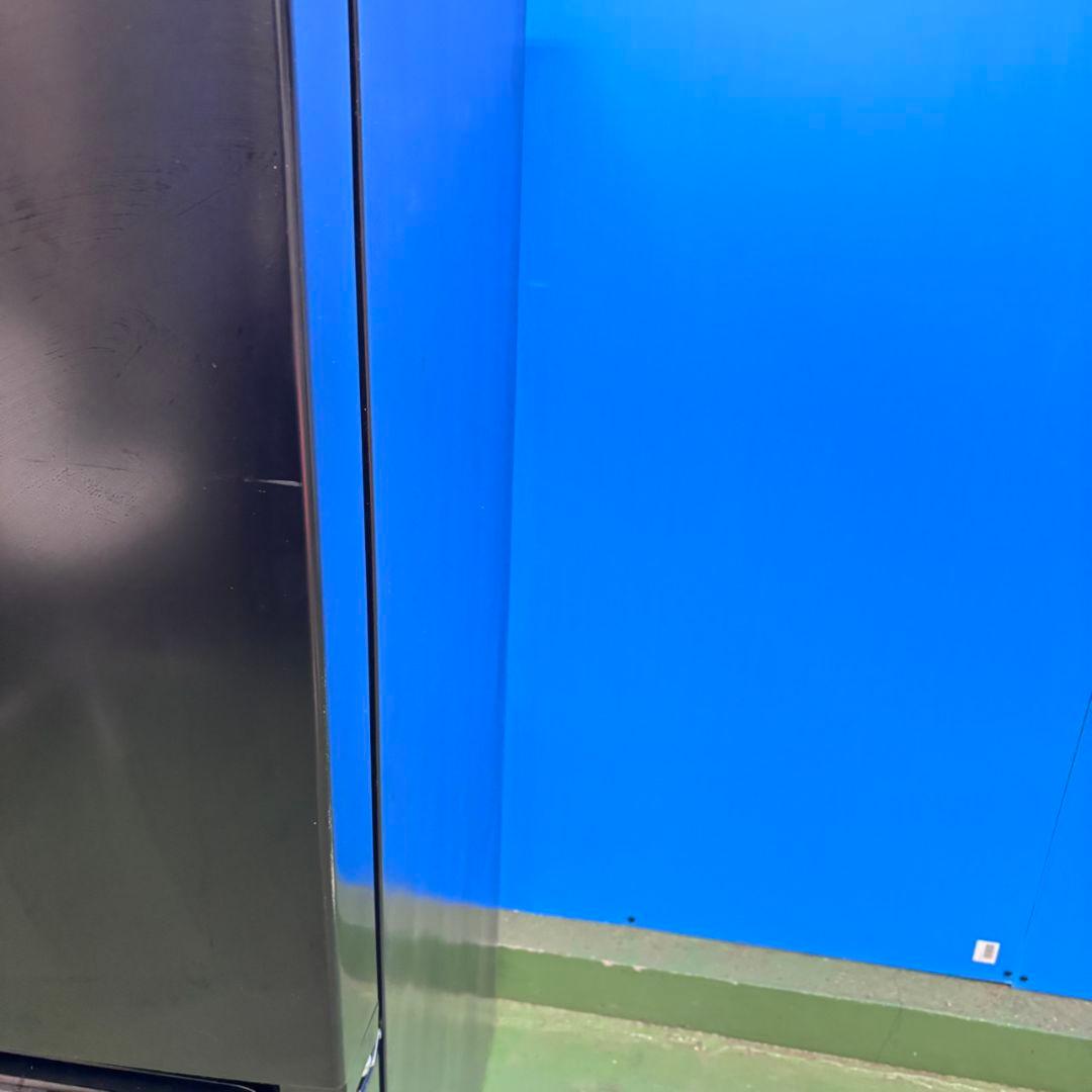 681 関東配送無料　冷蔵庫　100Ｌ強　小型　一人暮らし　2ドア　右開き