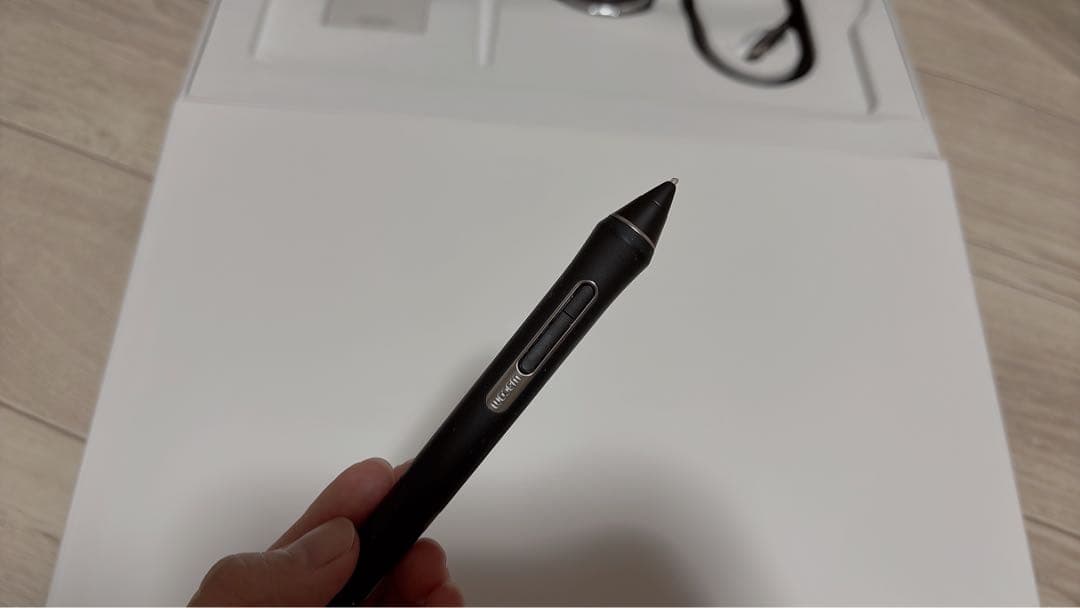 【依頼主】Wacom Intuos Pro Mサイズ