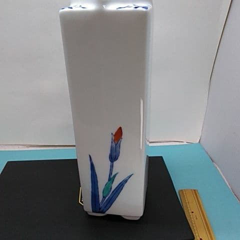 ６６１蔵出し 美術 工芸　魯山作 有田焼 伊万里焼　色 鍋島 菖蒲の花