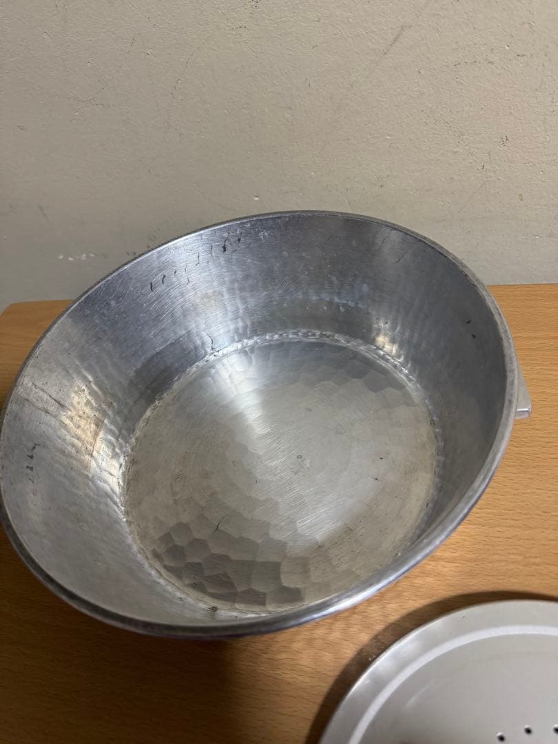 茂作製　アルミ製両手鍋 ハンマー仕上げ 蒸し器付き