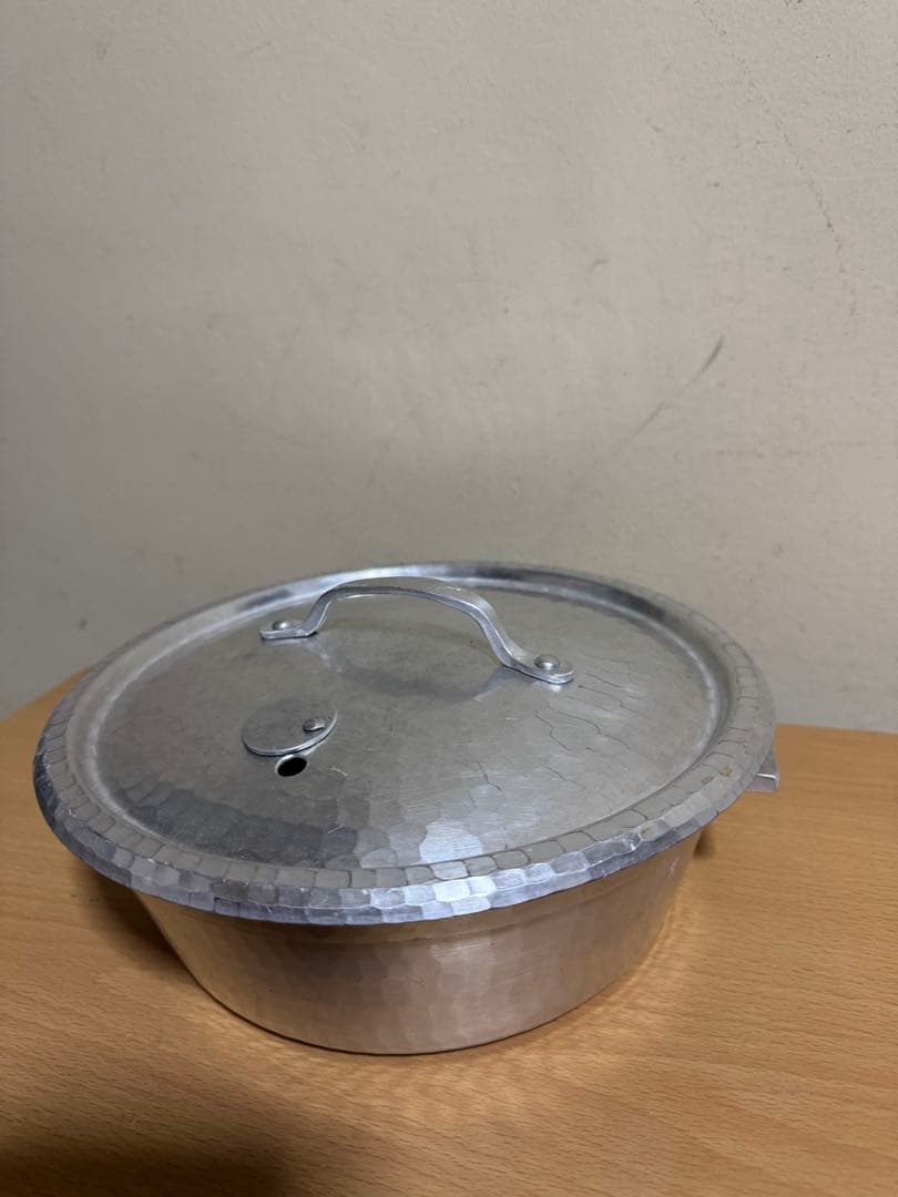 茂作製　アルミ製両手鍋 ハンマー仕上げ 蒸し器付き