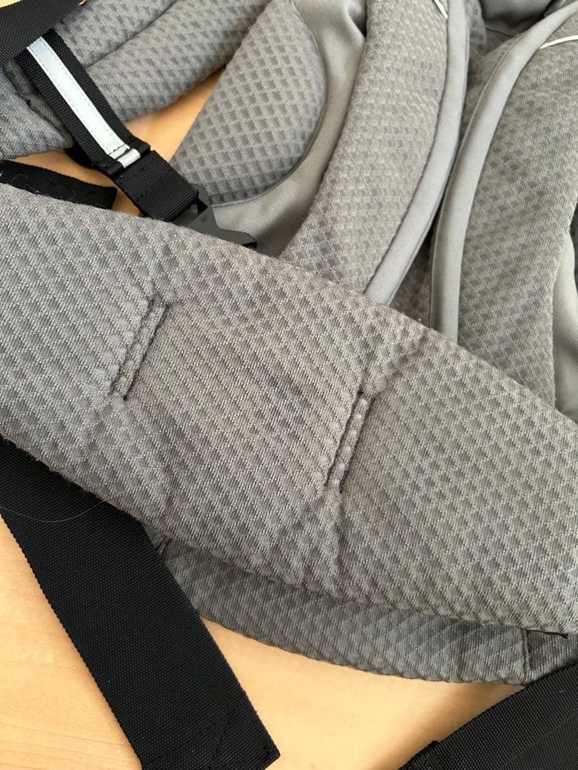 ［あゆみです］ergobaby OMNI Breeze 抱っこ紐 グレー