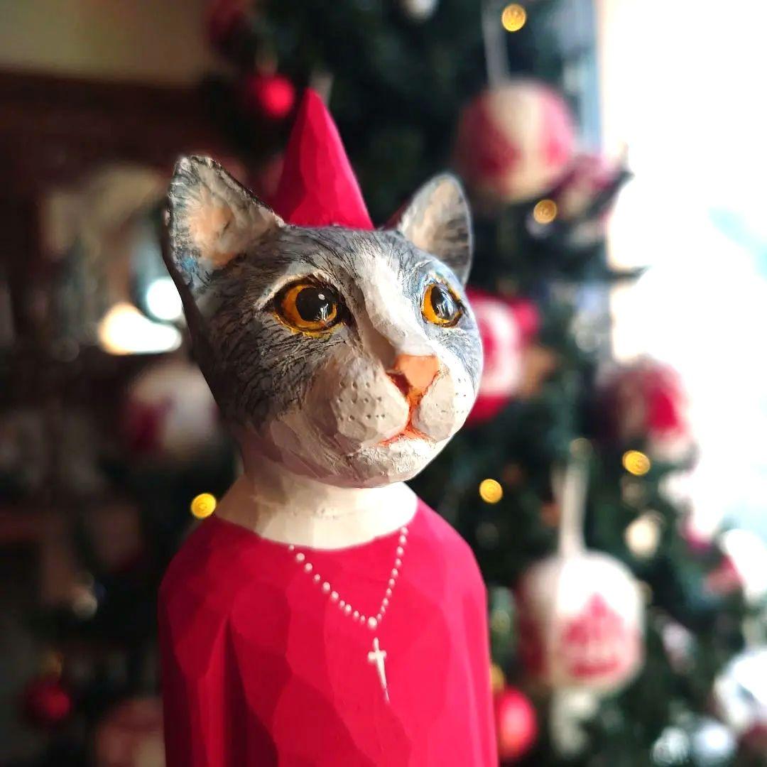 イソベサンタ　アニマルサンタ　ネコ　動物シリーズ　木彫りのサンタ　木製　新品＊＊