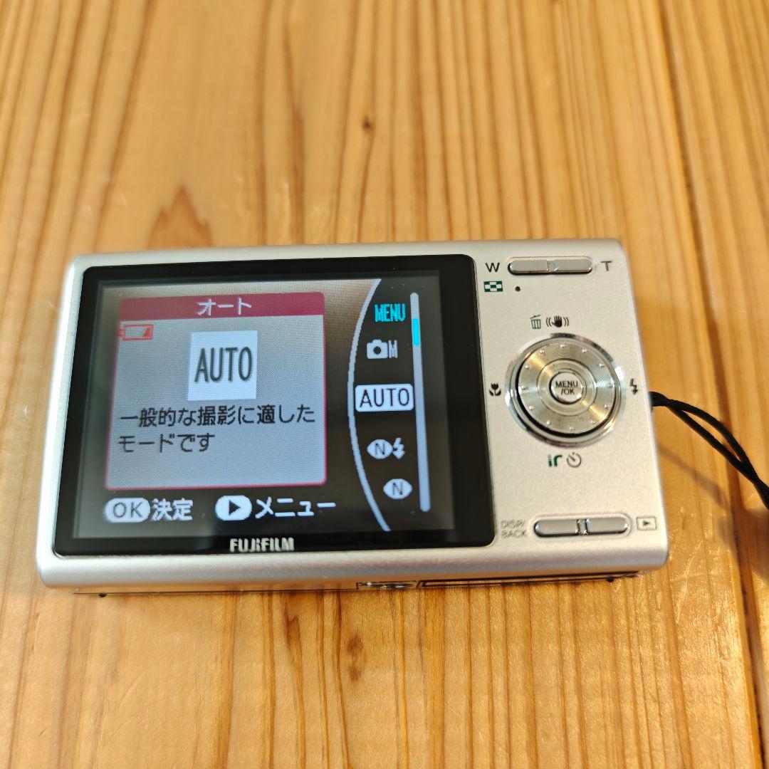 FUJIFILM FINEPIX Z z200fd コンパクトデジタルカメラ