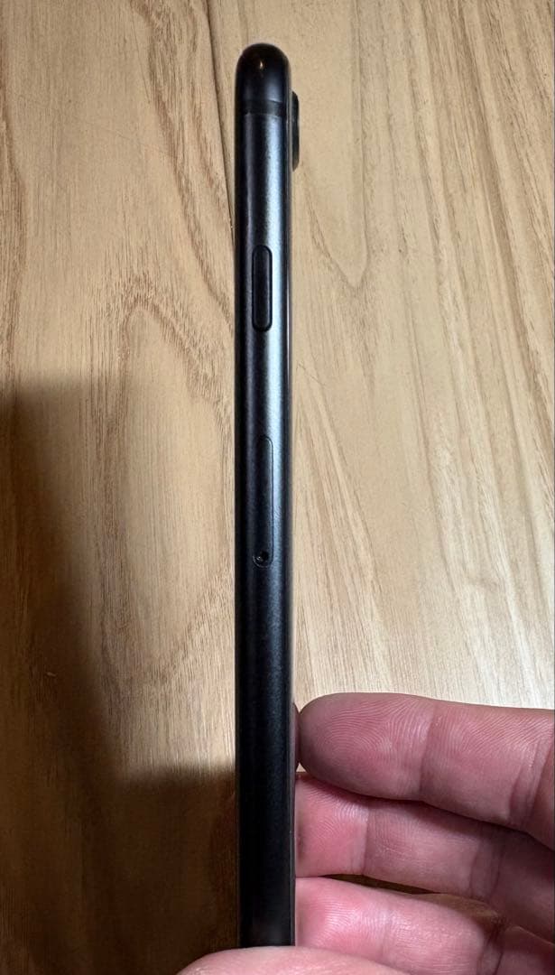 iPhone SE 第2世代　ブラック　64GB SIMフリー