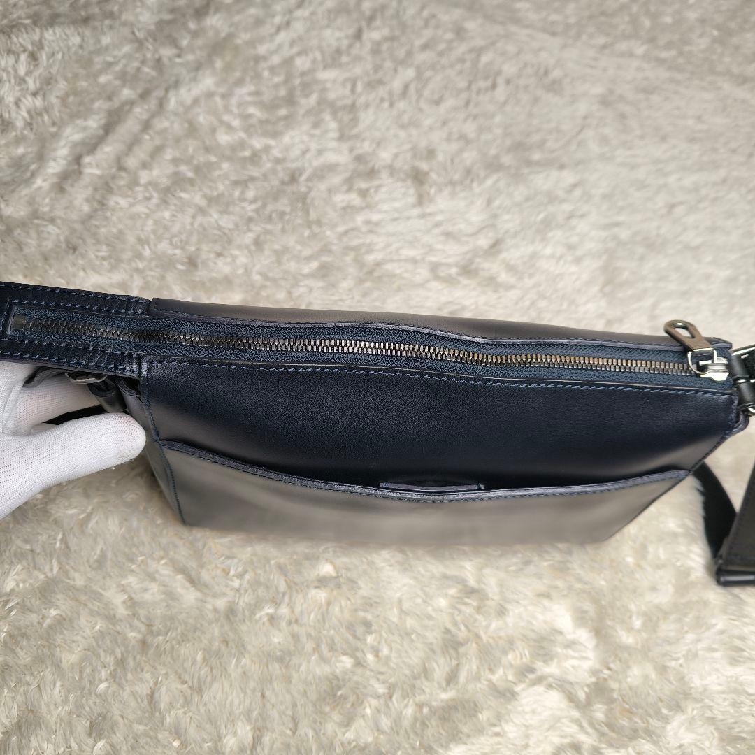 ​エルゴポック ショルダーバッグ ワキシングレザー 紺 本革 日本製 エイジング