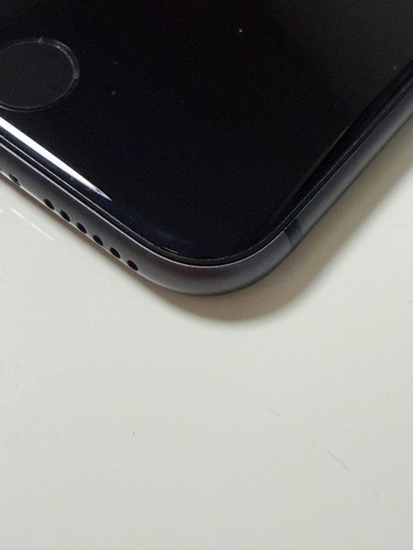 【極美品！】【バッテリー83%】iPhone 8 128GB ブラック