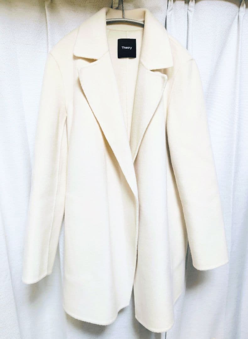 Theoryセオリー　ホワイトコート