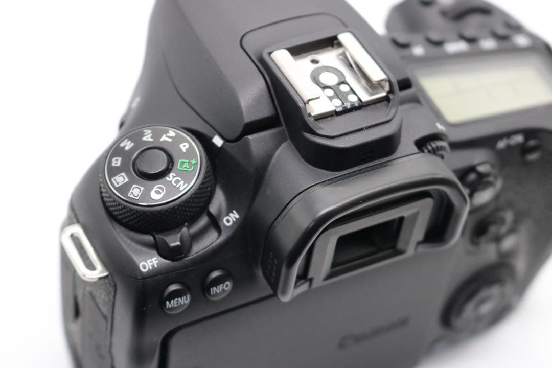 美品 【Canon EOS 90D ダブルレンズセット】 Wi-Fi搭載
