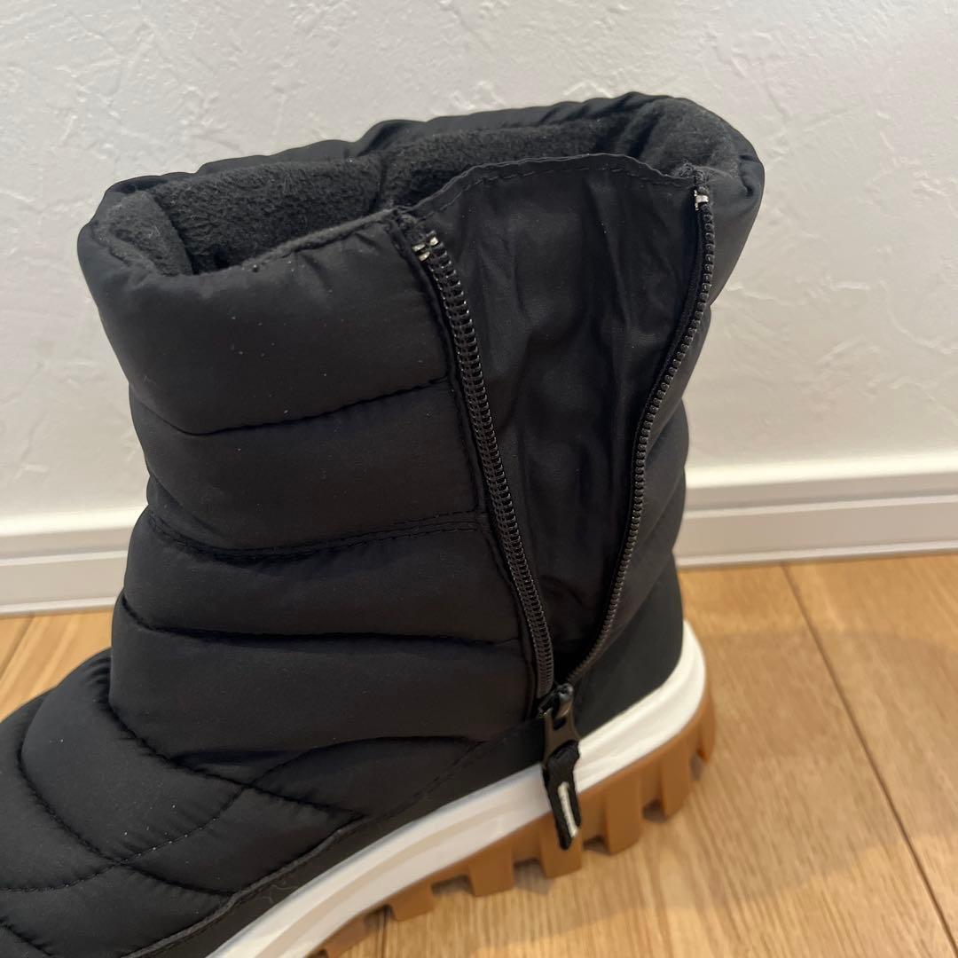 Colombiaブラックキルティングブーツ