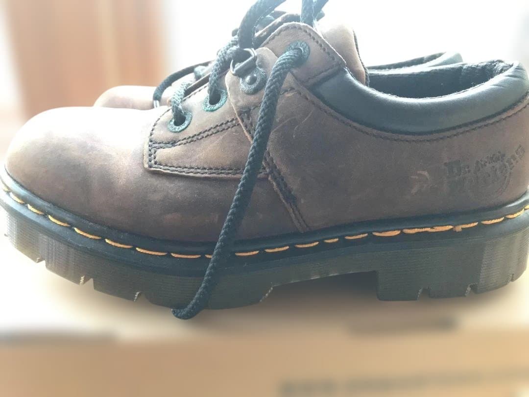 Dr. Martens　ブラウン革靴　（新品保管品）