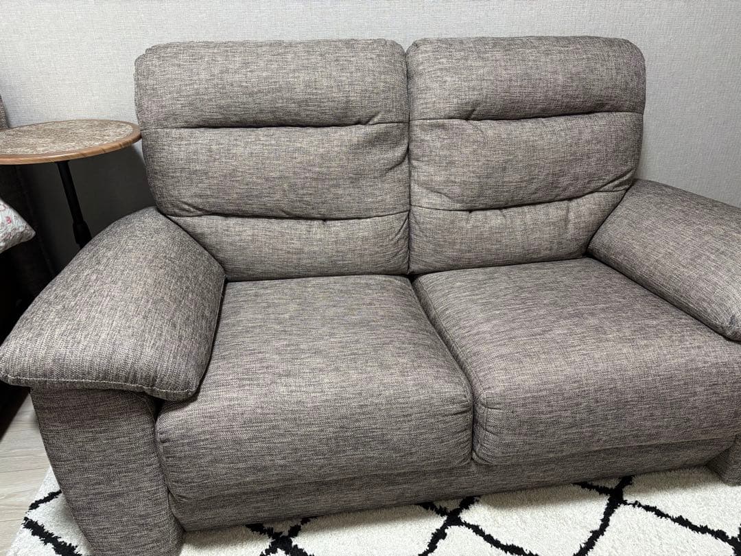 グレージュ2人掛けソファ 厚手クッション