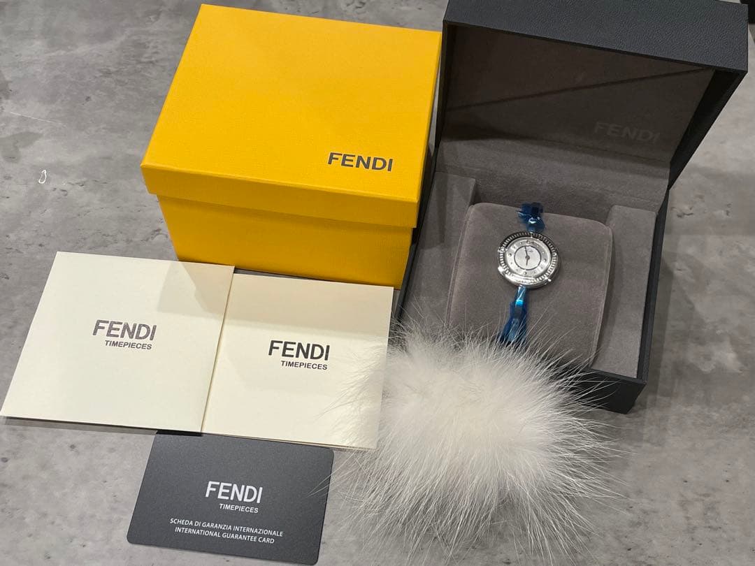 【新品】フェンディFENDI MY WAY 腕時計 付属品完備正規品 ファー付き