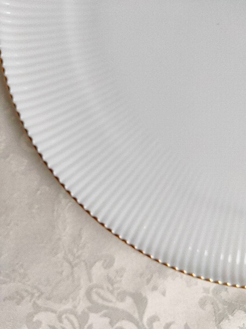 ノリタケホワイトディナープレート２枚 金彩ホワイトプレート 大皿 ランチプレート