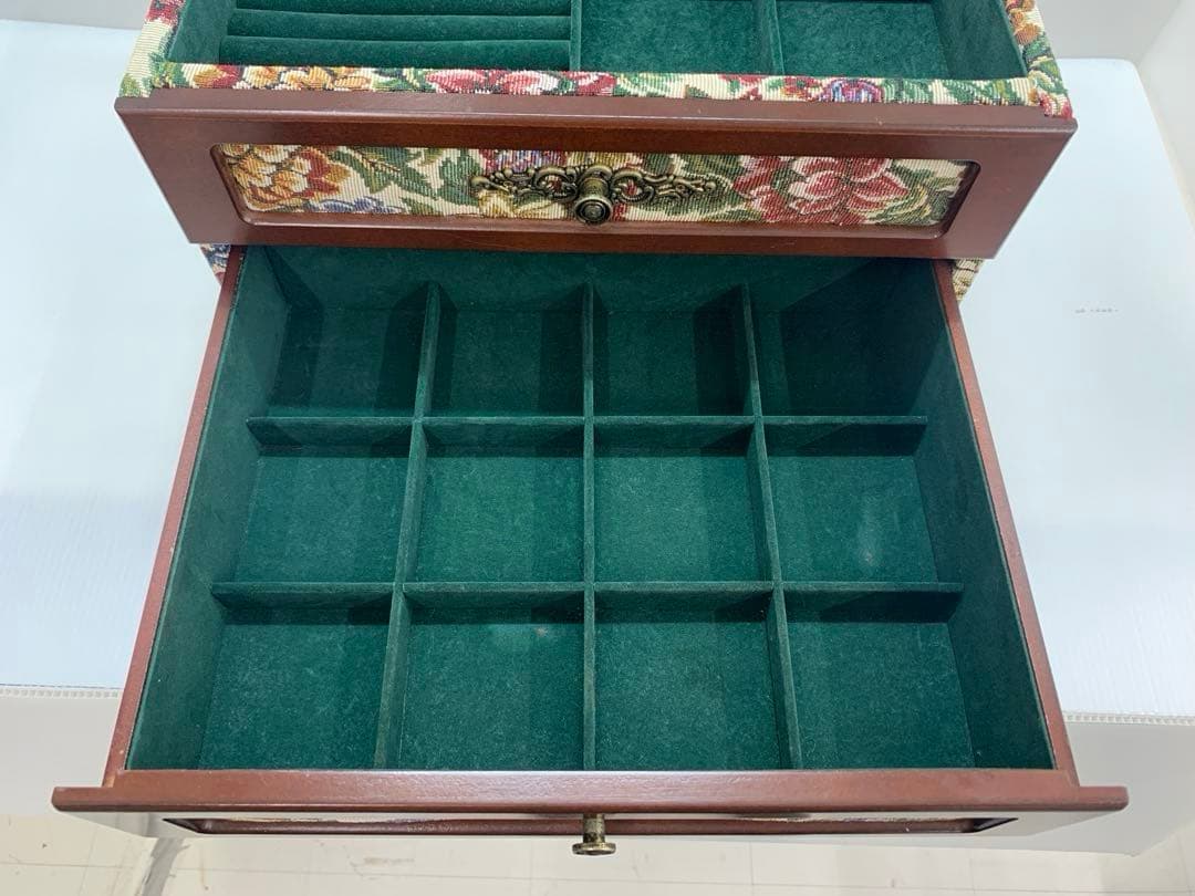 アンティーク調 ゴブラン織 ジュエリーボックス メイクボックス 鏡 木製