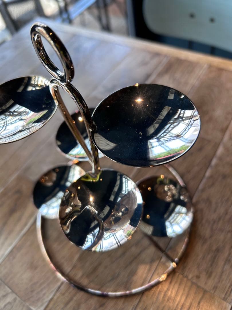 マカロンタワー6皿、フランス・エルキューイ