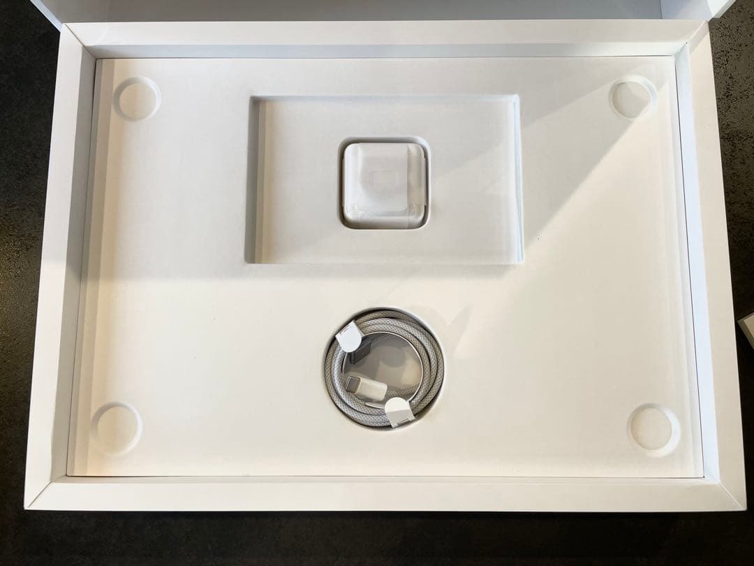 【美品】MacBook Air 15インチ M2 16GB 512GB