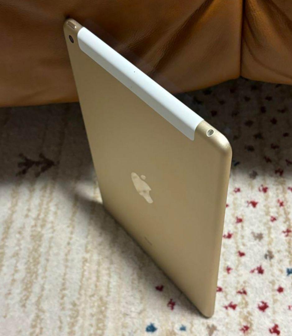 iPad 第5世代　A1823　Cellular　ゴールド　32GB