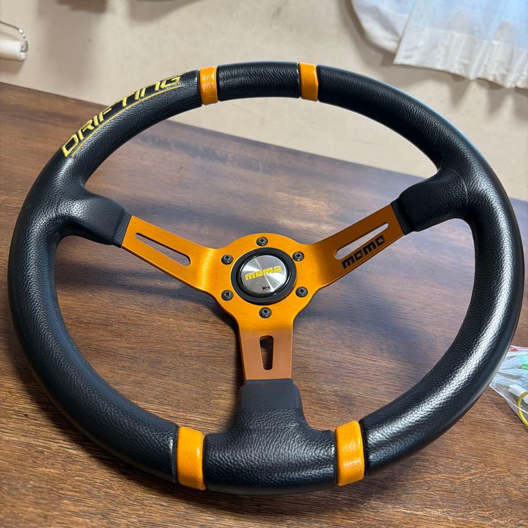 MOMO DRIFTING ステアリング 使用頻度少ない美品です