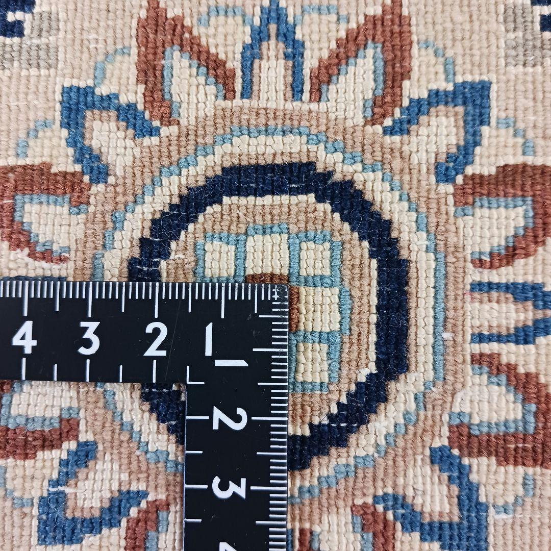 GHRY2653 高級ペルシャ ナイン産 オーバル 手織絨毯