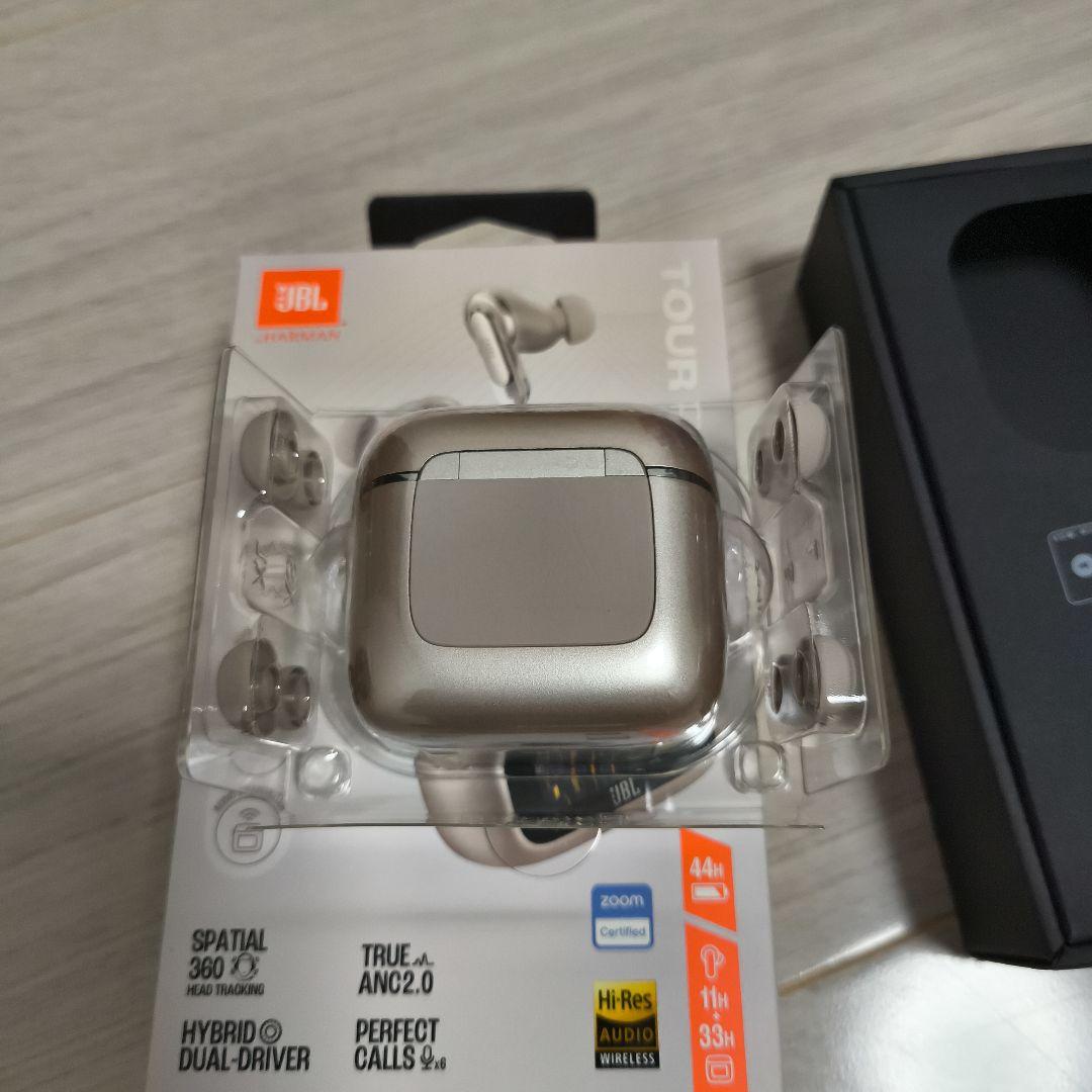 【美品】JBL TOUR PRO 3 ラテ