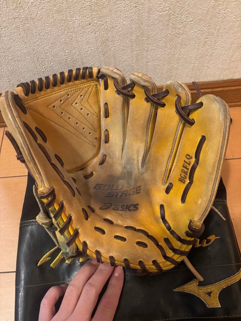 アシックス　軟式　投手用