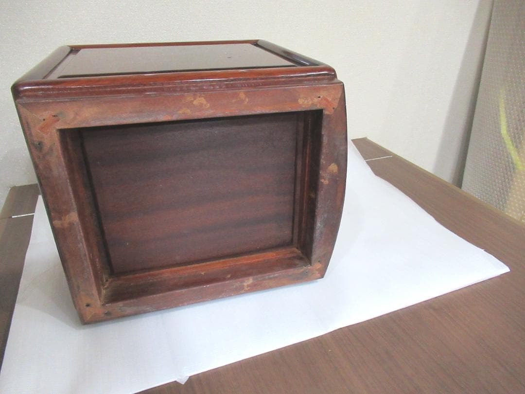 螺鈿家具 　螺鈿細工　 唐木 　花梨　葡萄柄　木製　３段　ミニ箪笥　小引出し