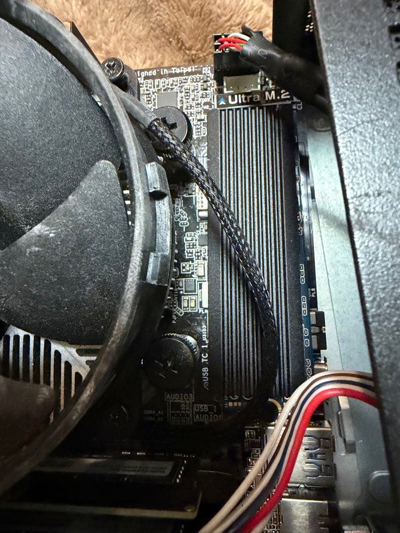 ミニPC DeskMini A300 Ryzen 5 2400G