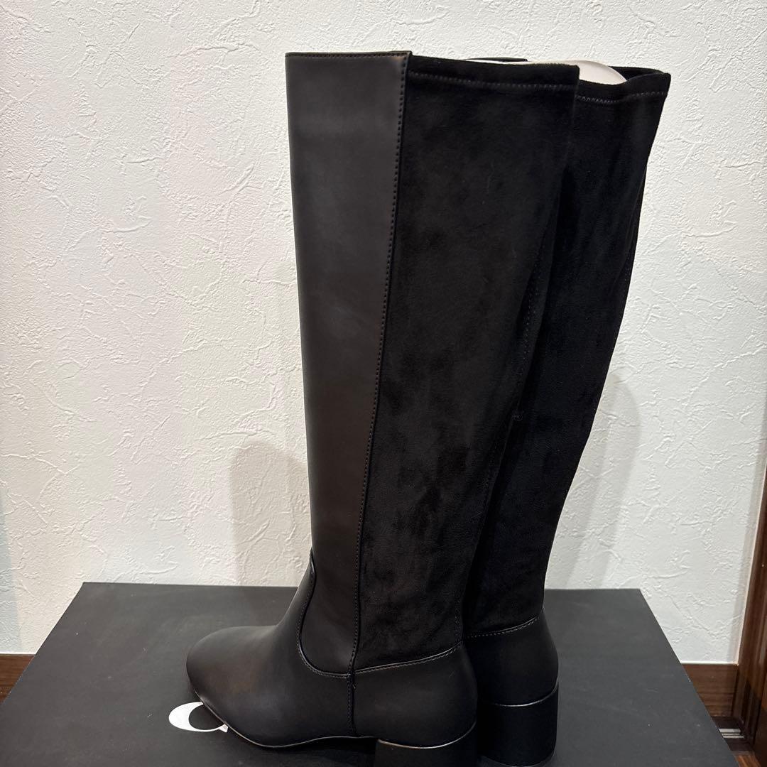 コーチ　黒のロングブーツ スエードツートン　未使用品