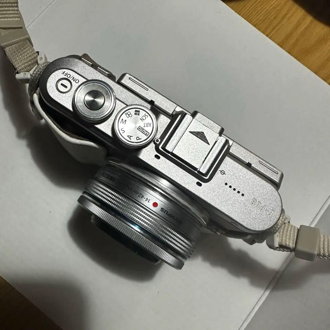 オリンパス　Olympus PEN E-PL8 美品　レンズ2種付き