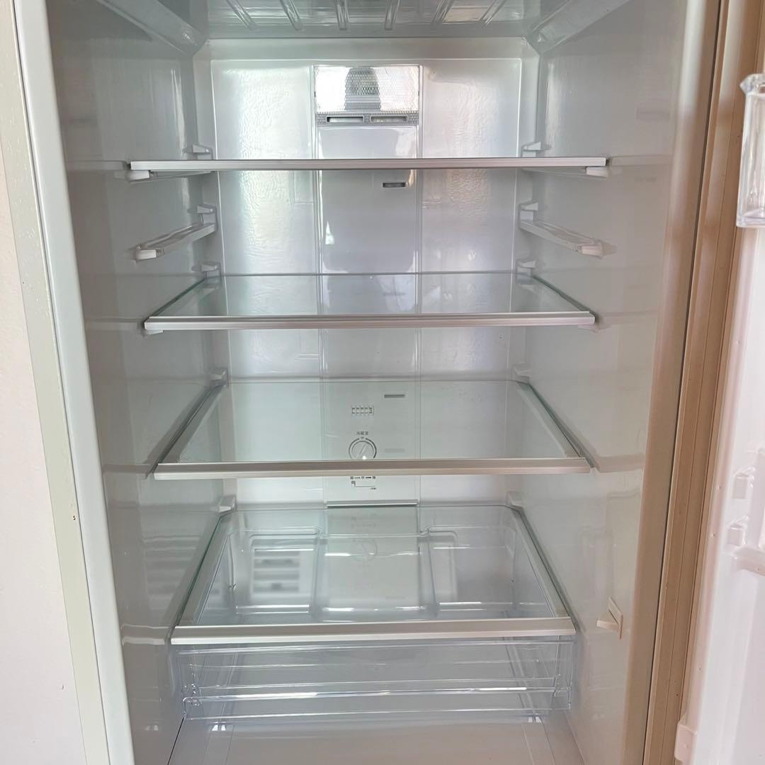 配送設置無料　中型冷蔵庫　AQUA ホワイト