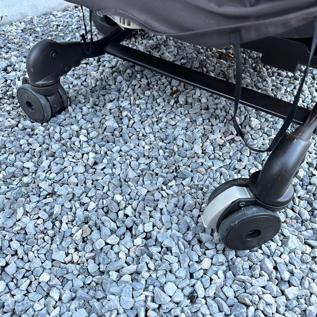 【美品】コンビ　ネムリラ　オートスウィング　ホワイトレーベル　ハイローチェア