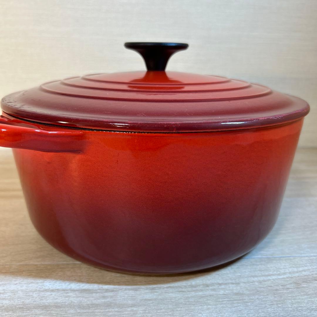 ルクルーゼ　ココットロンド　24cm チェリーレッド　両手鍋　鍋