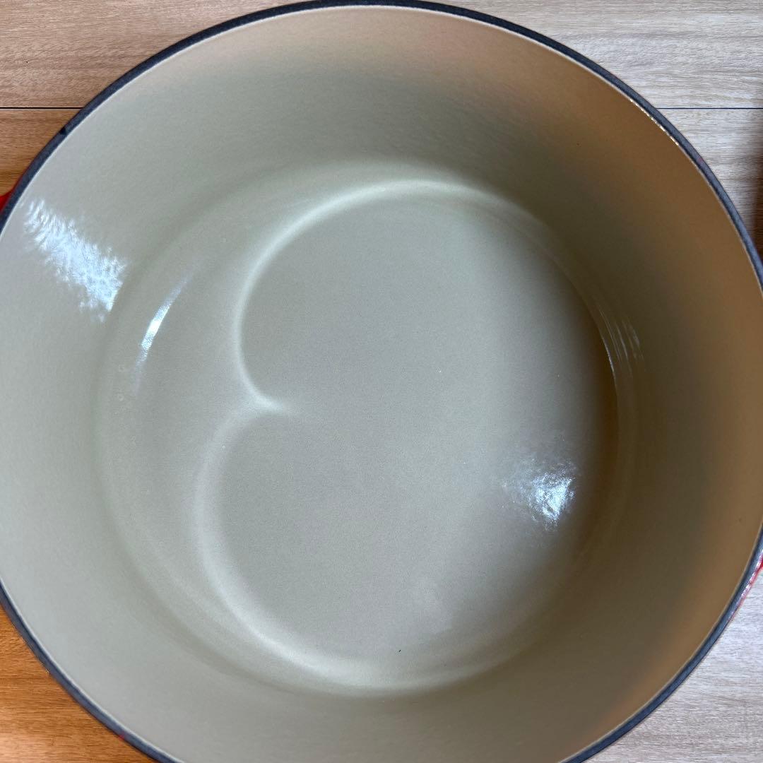 ルクルーゼ　ココットロンド　24cm チェリーレッド　両手鍋　鍋