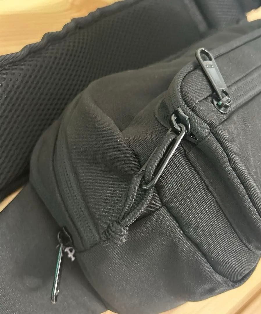 匿名　送料込み　POMULU 2WAYヒップシート　箱あり