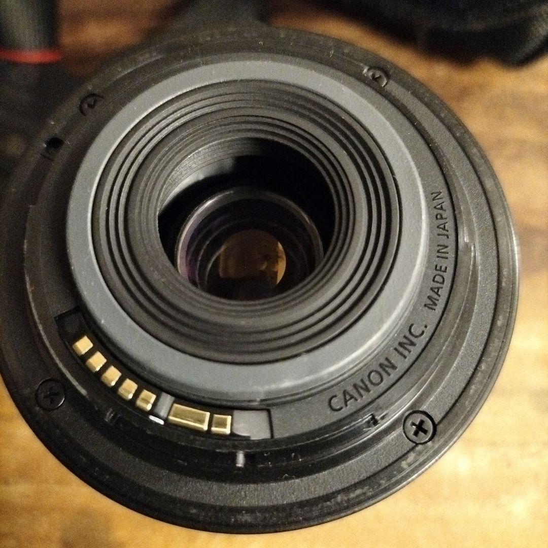キヤノンイオスキス　X8i18〜55㍉ZoomLens日本製