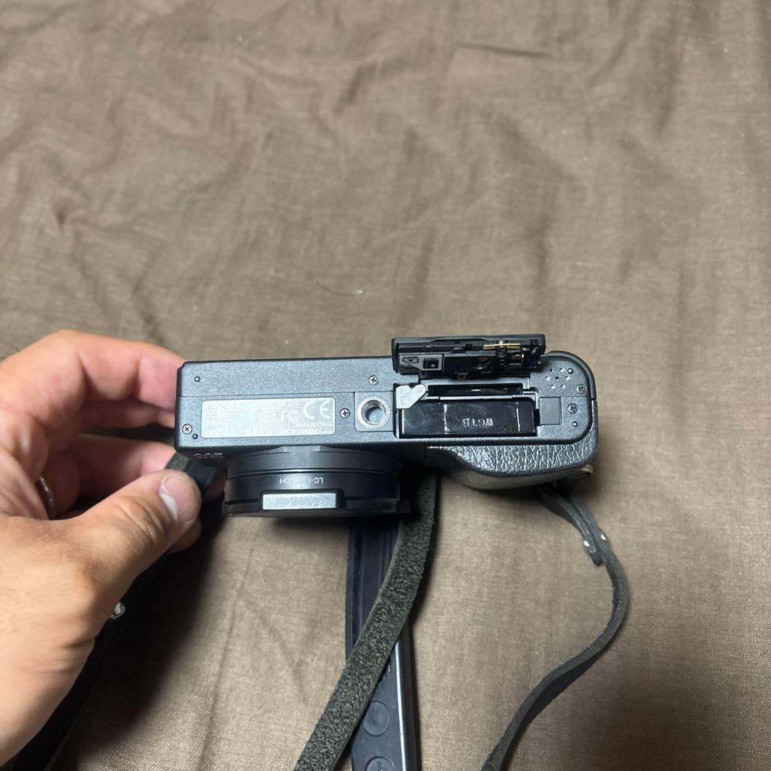 RICOH GX200 コンパクトデジタルカメラケース付き ジャンク品
