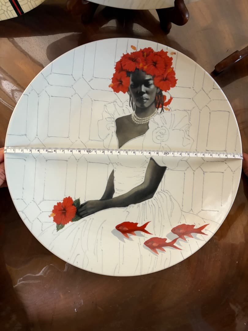 【新品】カリブ女性が描かれた希少アートプレート 30cm × 2枚セット