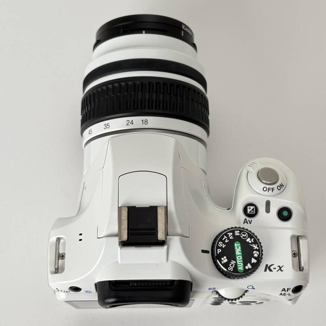 PENTAX K-x ホワイト デジタル一眼レフ　Wi-Fiカード付き 040
