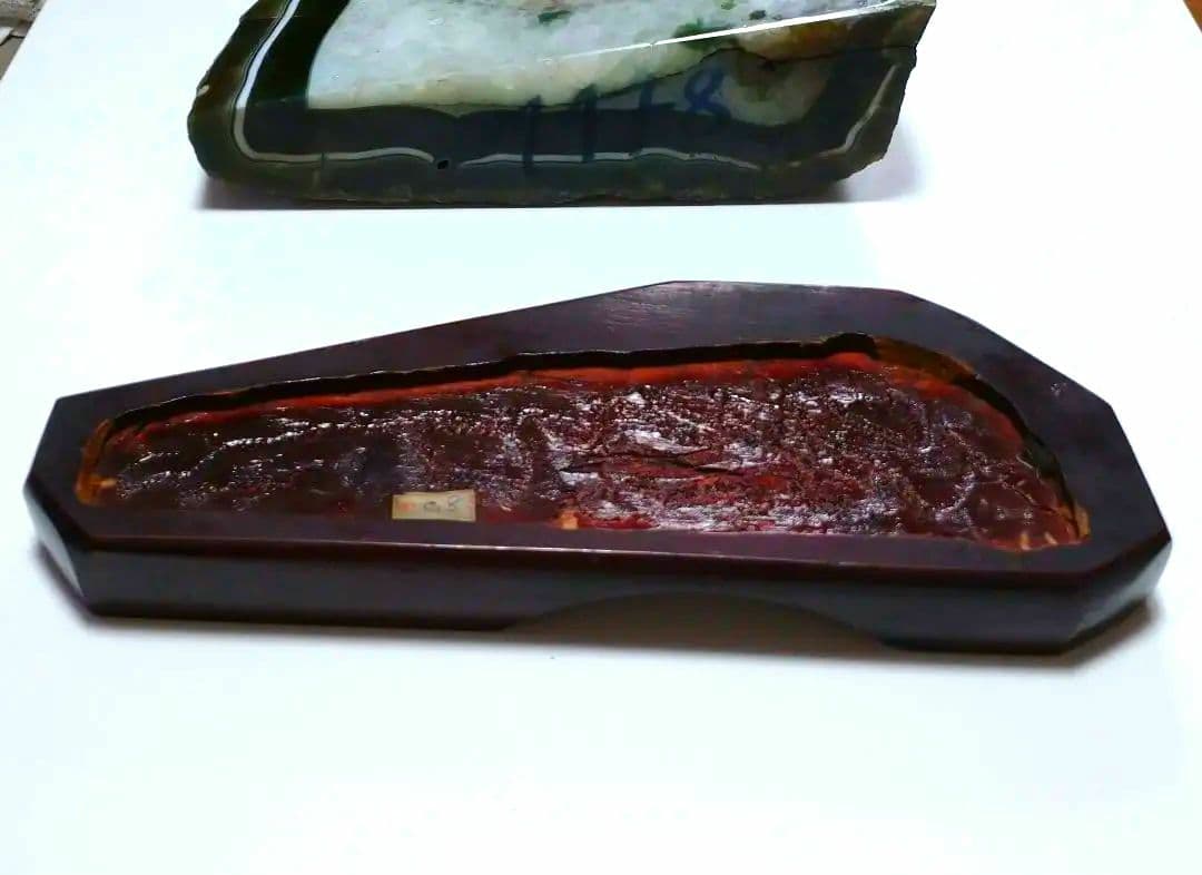 天然石の置物 半円形 木製台座付き