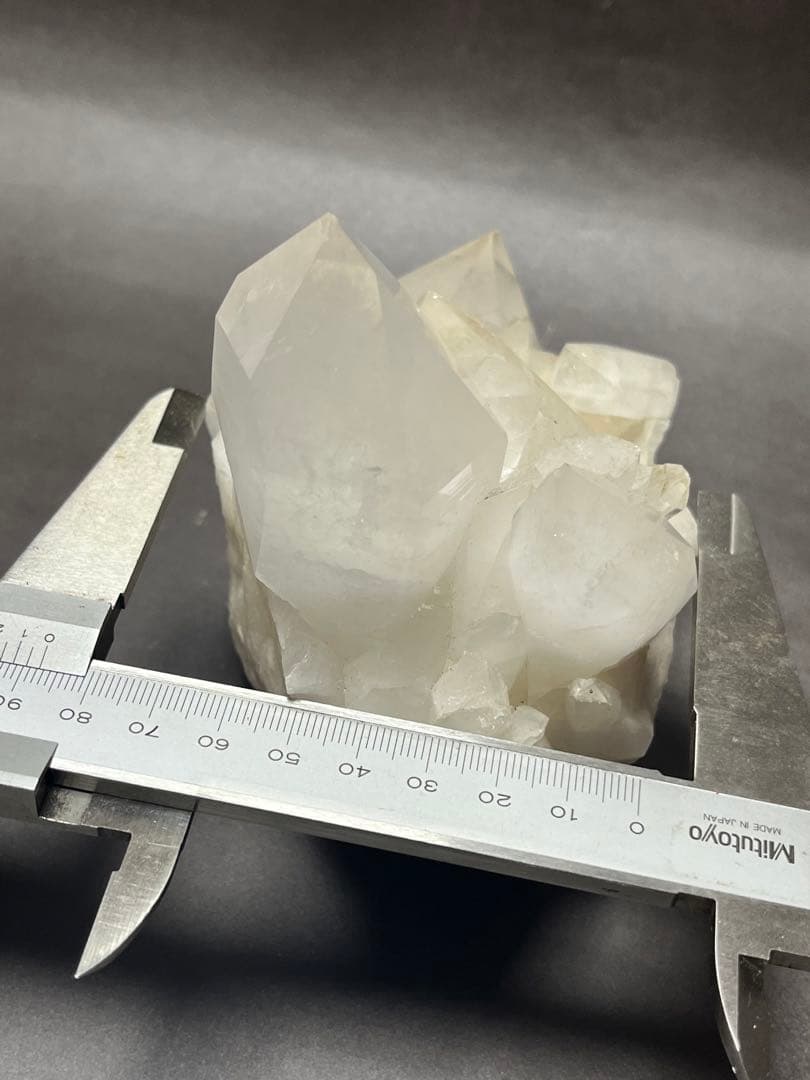 ブラジル産　水晶クラスター　1.3kg