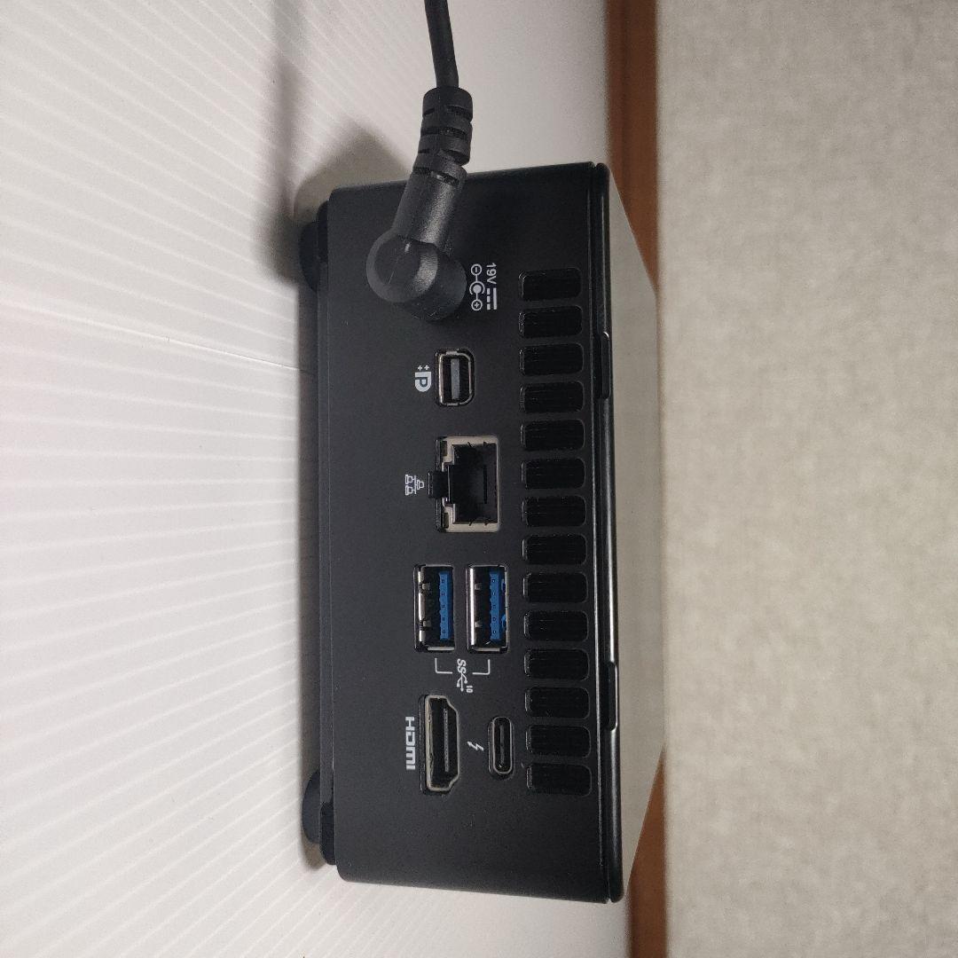 INTEL NUC11PAH　ミニpc