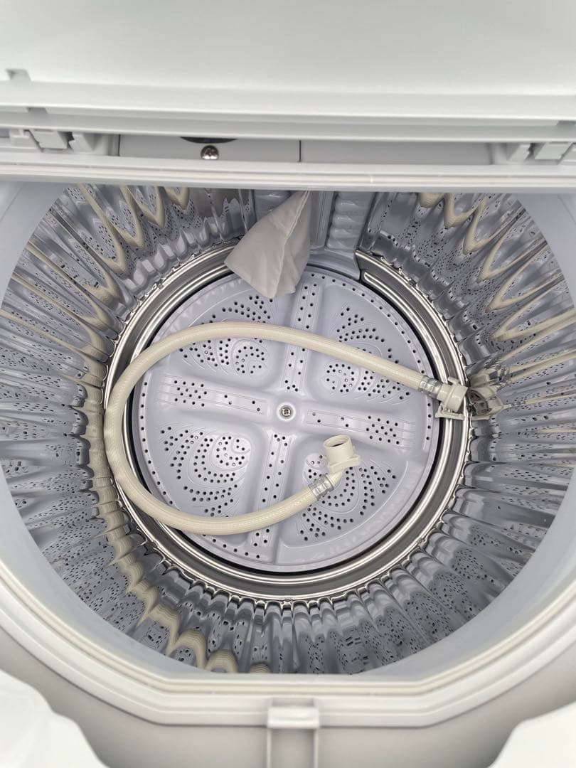 958 シャープ 5.5kg洗濯乾燥機 熱乾燥搭載 穴なし槽 黒カビ抑制 高年式