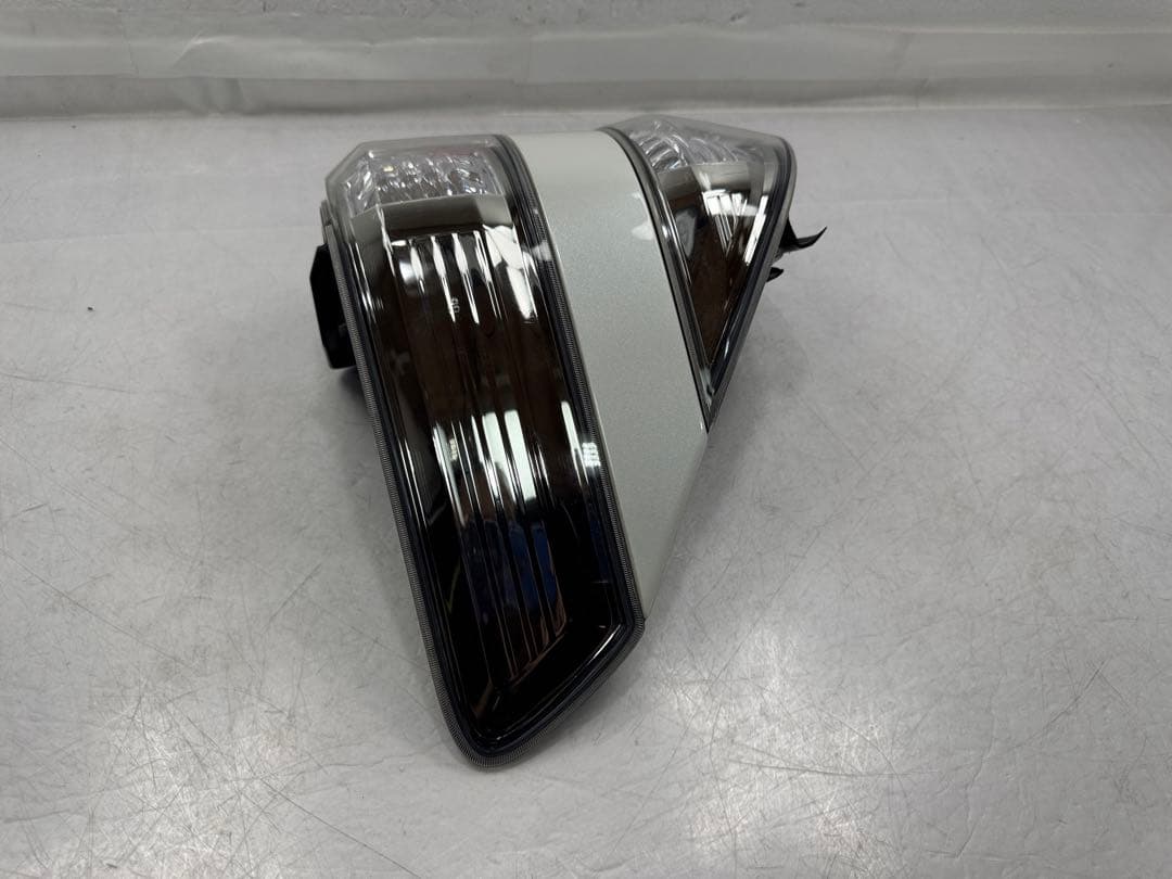 トヨタ 20 ヴェルファイア LED テールライト テールランプ 左側