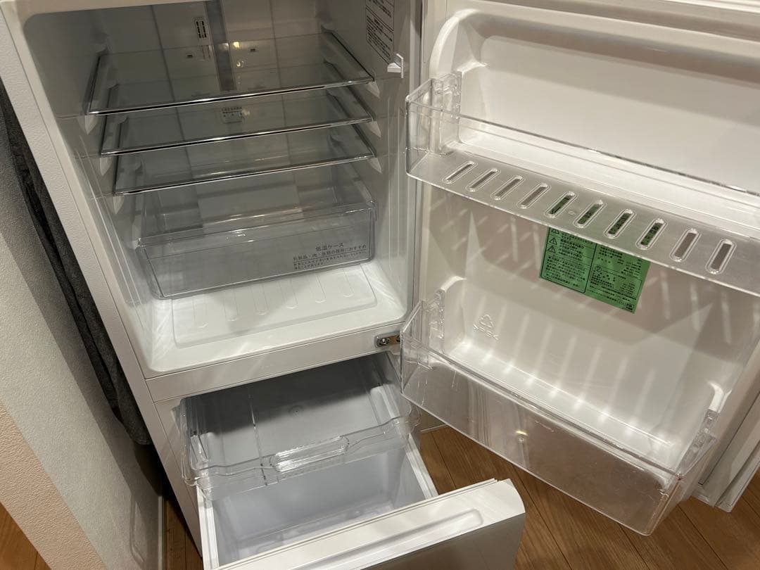 【送料込】ハイセンス2ドア冷凍冷蔵庫 HR-G13B-W134L 取説•保証書付