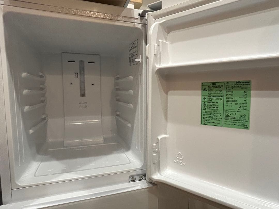 【送料込】ハイセンス2ドア冷凍冷蔵庫 HR-G13B-W134L 取説•保証書付