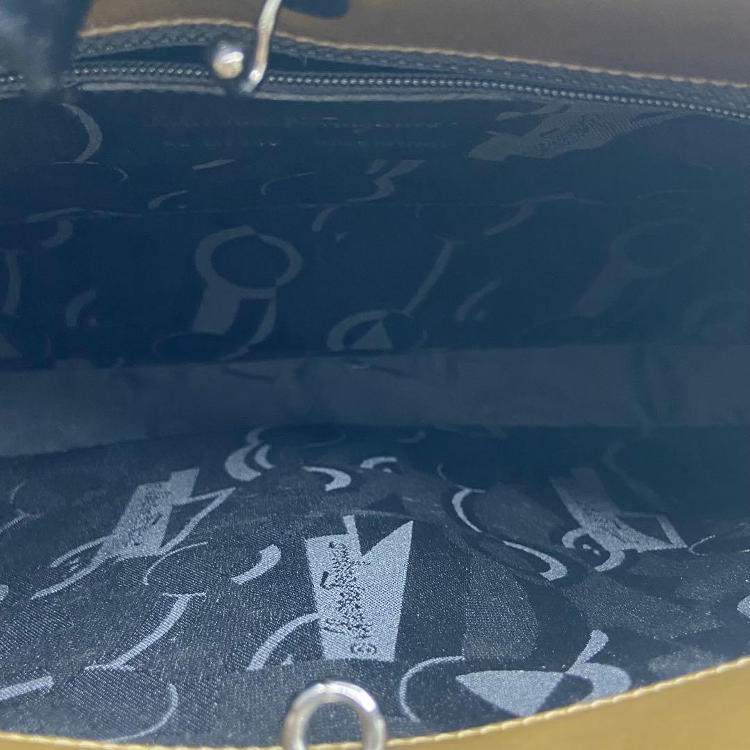 サルヴァトーレフェラガモ ガンチーニ エナメルグラデーションワンショルダーバッグ