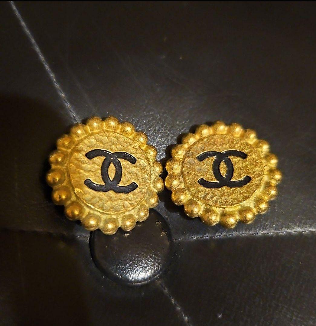 iPhone純正交換用イヤーピース &CHANELイヤリング2点