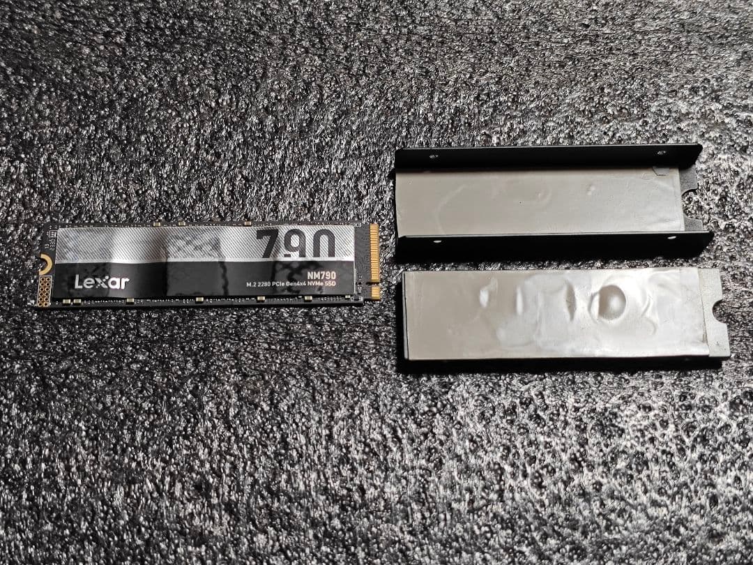 Lexar NM790 SSD 1TB 箱説ヒートシンク付き