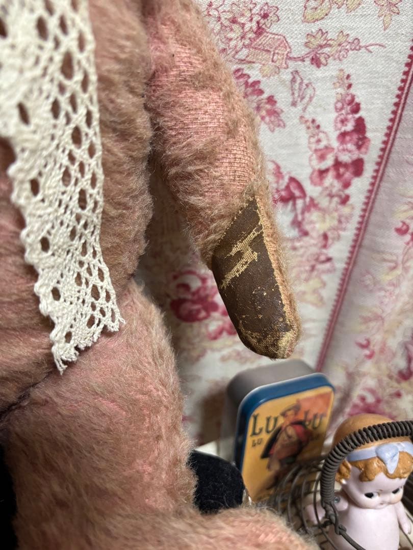 アンティーク　激レア　ピンクのチルターン　優しいお顔